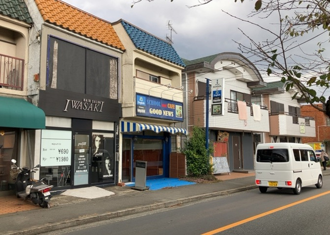 【外観】 | 人が暮らすうえで日光は大切な要素となります。日当たりの良さは譲れないポイントですね。併せて近くに大きな建築物の建築予定がないか、あるいはそれが可能な土地が近くにないか事前に確認することもお勧めします。