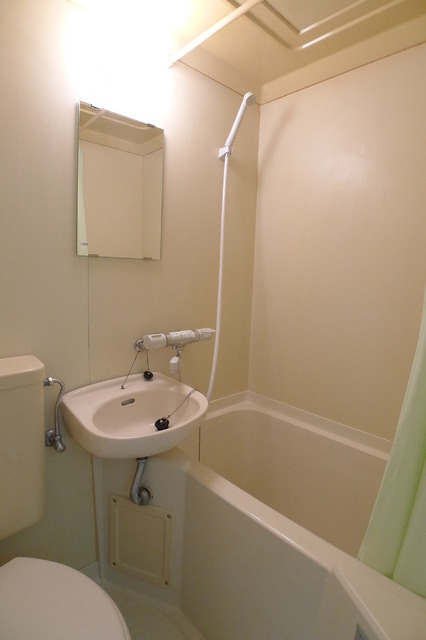 音羽ホームズの浴室