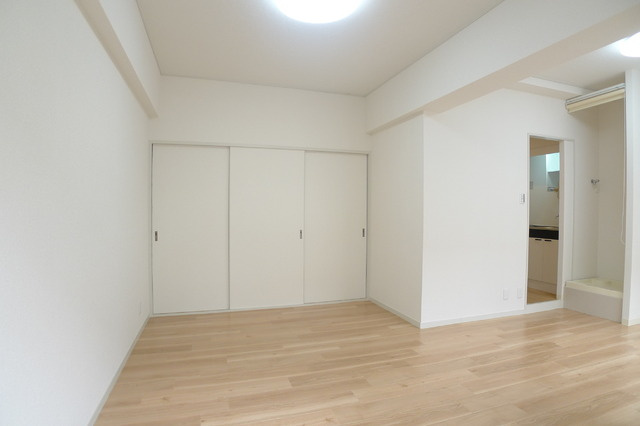 音羽ホームズの居間・リビング