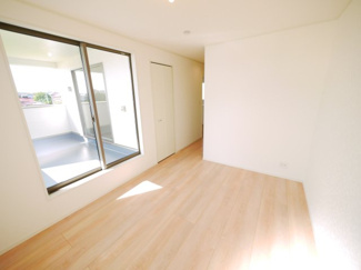 【洋室】 | 八街市八街に第17 全8棟 8号棟 新築戸建  | 令和7年9月築 オール電化リビング約17帖JR総武本線八街駅徒歩約15分 本下水 ローソン徒歩約4分