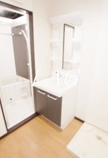 【洗面所】 | プライディア幕張 | 洗面台です。