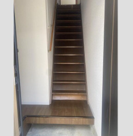 Re-Home斑鳩町の玄関