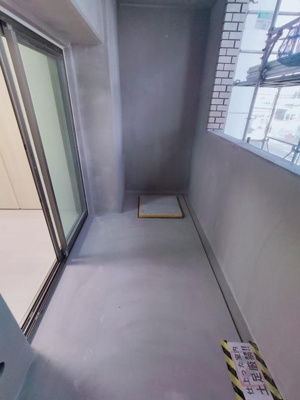 【バルコニー】 | スペチアーレ堺