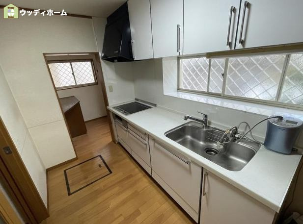 川口市安行領家　中古一戸建てのキッチン