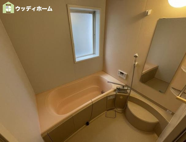 川口市安行領家　中古一戸建ての浴室