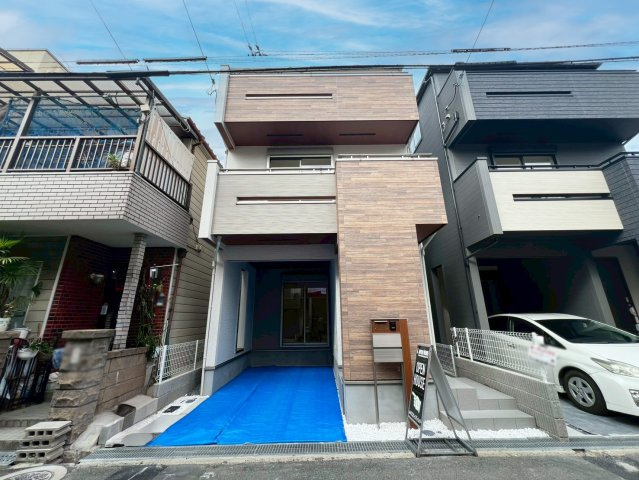 東大阪市大蓮東1丁目の外観|2025年10月の3LDK新築戸建です！外観からプライベートが守られた造りで安心して新生活を送れます◎