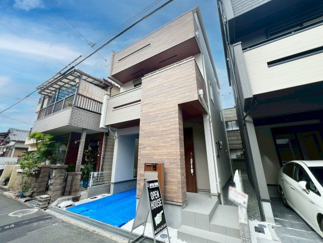 東大阪市大蓮東1丁目の外観|周辺環境が充実しており、日常のお買い物など困ることはありません♪
小・中学校までも近くお子様の通学も安心です◎