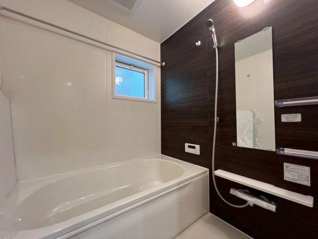 東大阪市大蓮東1丁目の浴室|浴室乾燥・暖房付きの浴室。
お掃除のしやすいシンプルな造りです♪