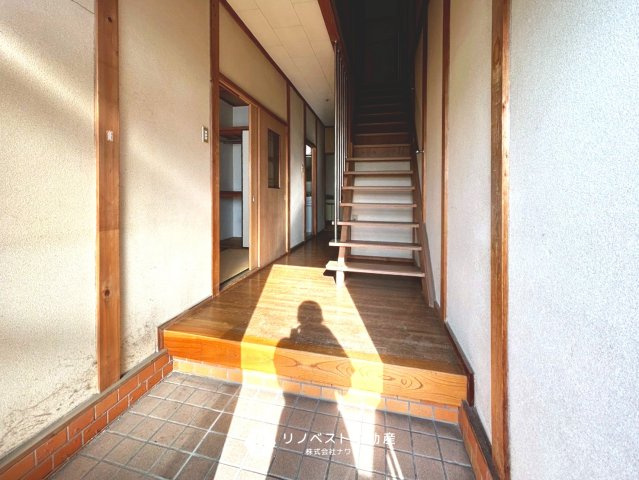 東大阪市元町2丁目のその他|1階のガレージ奥には広々とした物入スペースがございます！