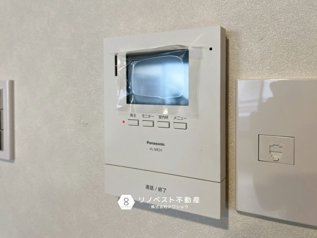 東大阪市衣摺3丁目の防犯設備|TVモニター付きインターホンなので事前に訪問者を確認できるのは安心ですね◎