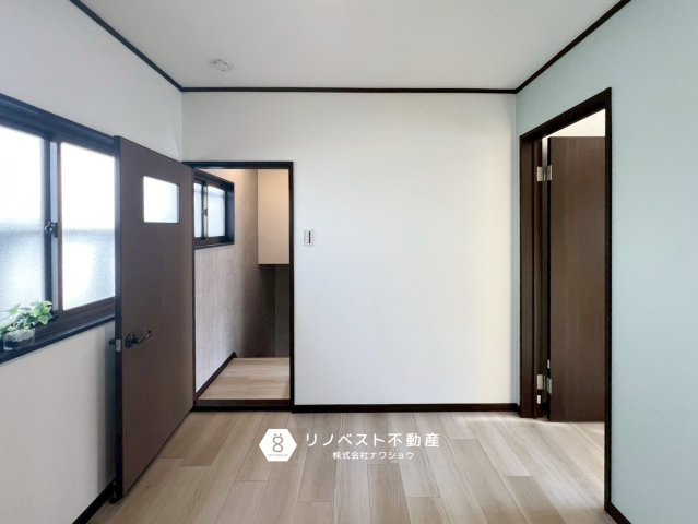 東大阪市衣摺3丁目の洋室|扉を開けておくと一続きの空間としてもお使い頂けます！