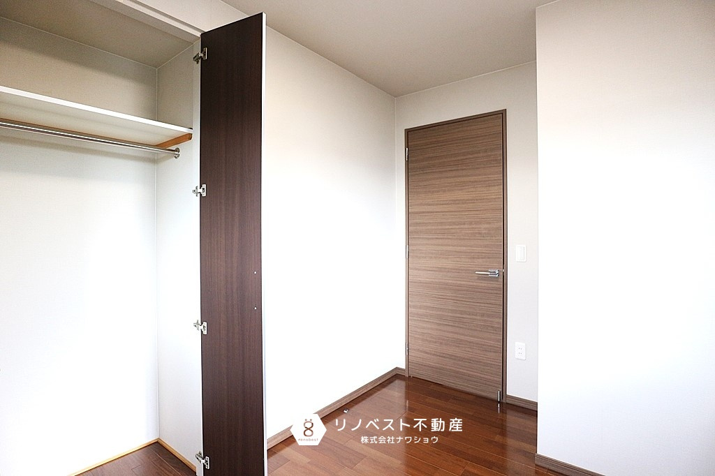 メゾンドール瓢箪山の洋室|各居室にクローゼットがあるので物の整理に役立ちます！