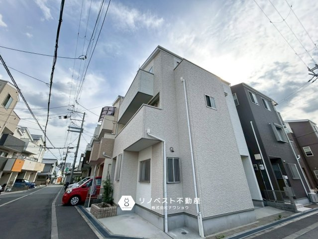 東成区深江南3丁目の外観|閑静な住宅街の角地に立地するため、開放感があります◎