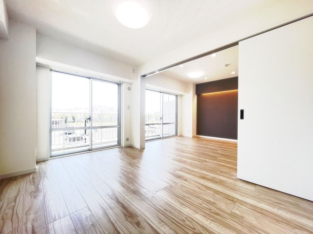 パルコート浦和の居間・リビング