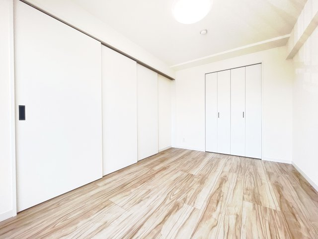 パルコート浦和の洋室