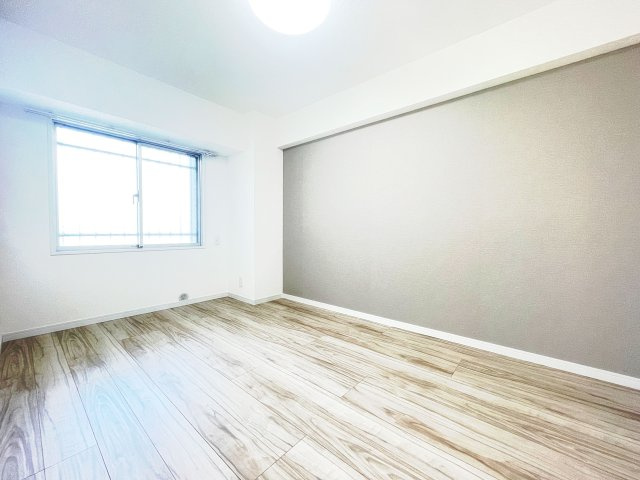 パルコート浦和の洋室