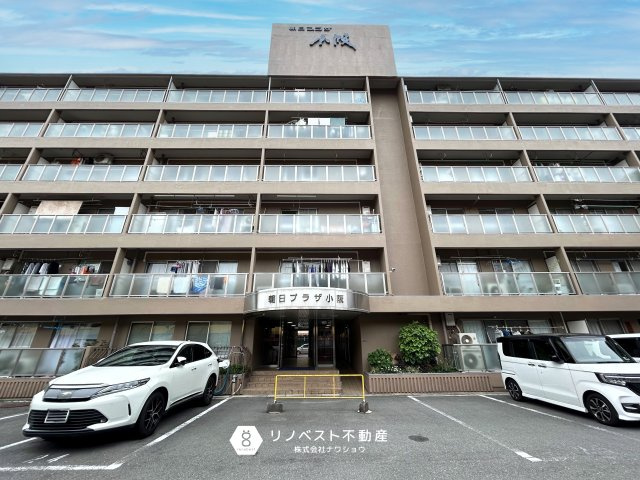 朝日プラザ小阪A棟の外観|2024年7月リフォーム済みの6階建てマンション！