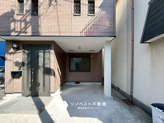 東大阪市高井田西1丁目の駐車場|ゆとりある車庫で駐車もしやすいです！