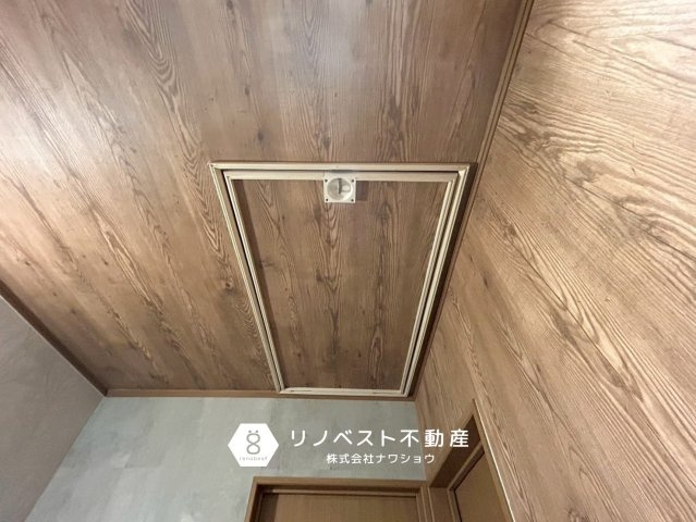 東大阪市南鴻池町2丁目の収納|屋根裏収納付き。季節物のお洋服など収納するのに最適です♪