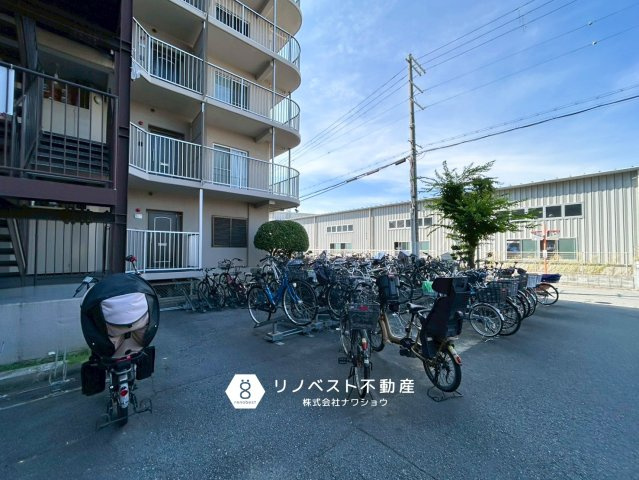 東大阪サンハイツの駐輪場|駐輪場もございます。キレイに整理されていて利用しやすいです！