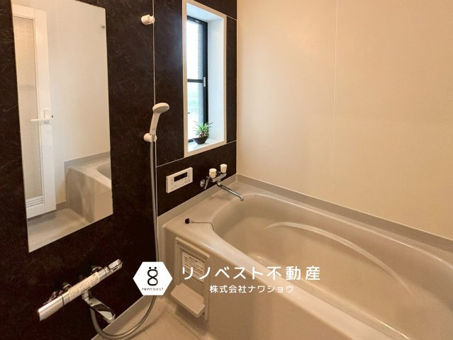 東大阪市東石切町6丁目の浴室|換気窓が大きく、十分に換気できます◎