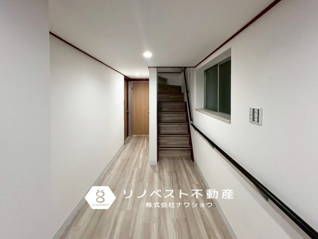 東大阪市加納3丁目中古戸建のその他|1階ホールは広く、ゆとりのある空間です。