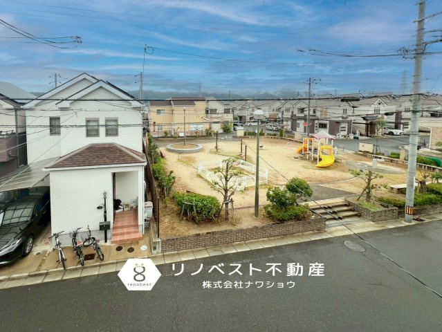 東大阪市加納3丁目中古戸建の展望|物件前が公園の為、圧迫感もなく開放的な見晴らしです♪
東向きで気持ちの良い朝日が差し込みます◎