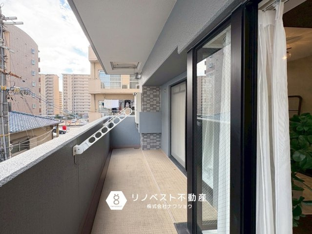 エスリード鴻池のバルコニー|広々としたバルコニーなので洗濯物を干す場所には困りません◎