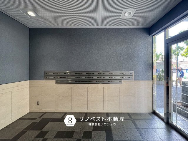 エスリード鴻池のその他共用部分|キレイに清掃されたエントランスです♪