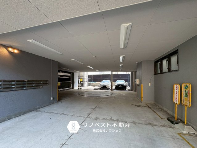 エスリード鴻池の駐車場|敷地内に駐車場がございます。空き状況などはご確認ください。