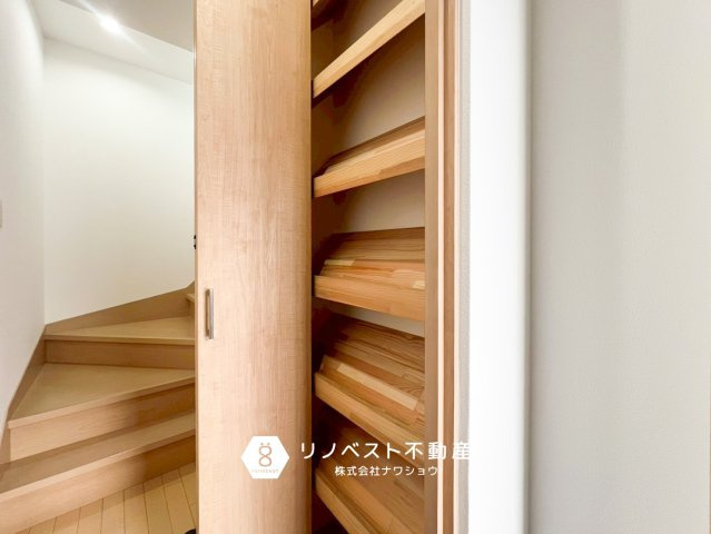 平野区加美北8丁目の収納|居住スペースの玄関収納です。
出し入れのしやすい工夫が施されています◎