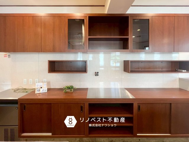 平野区加美北8丁目の内装|大容量の収納棚がございます。
こだわりの調理器具や食器の収納にぴったりですね♪