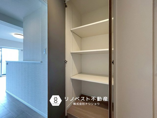 ハイマート若江2棟の防犯設備|TVモニター付きインターホンなので事前に訪問者を確認できるのは安心ですね◎