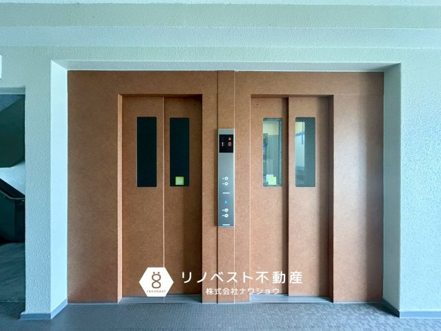 ハイマート若江2棟の駐車場|敷地内に駐車場があるのでお車をお持ちの方でも便利ですね！空き状況などはご確認ください。