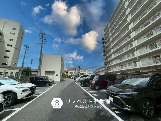 ハイマート若江2棟の駐輪場|広々とした駐輪場です！空き状況などはご確認ください。