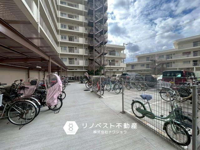 ハイマート若江2棟の設備|防犯カメラも設置されておりセキュリティー面も安心です◎郵便ポストもあるので不在でも問題ないですね！