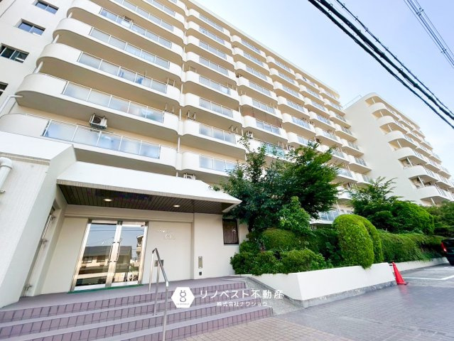 ハイマート若江2棟の外観|2025月9月リフォーム完成！
10階建ての8階部分です。