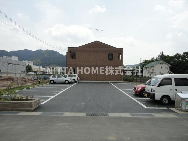 メルシー アトスの駐車場|敷地内駐車場になります◎