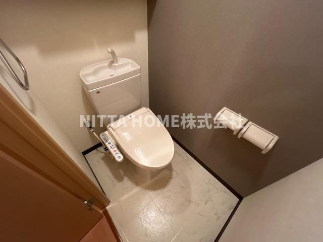 メルシー アトスのトイレ|シャワー付きのトイレです＊
