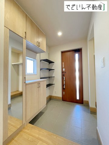 【玄関】 | blooming garden行田市棚田町3丁目　【平屋】新築住宅 | ≪3号棟≫
現地(2026年2月撮影)
