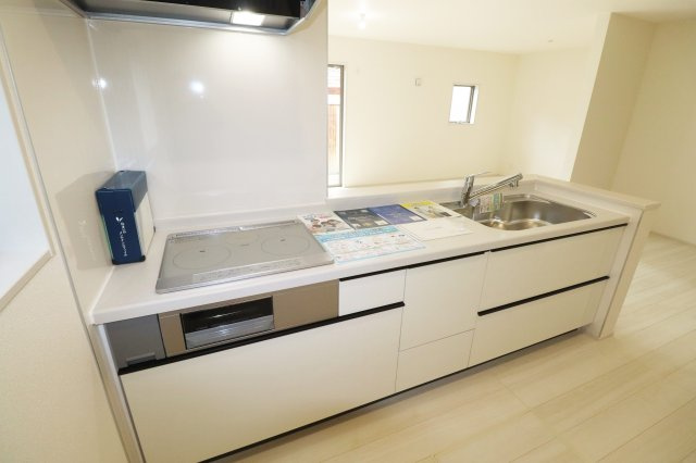 郡山市富田町字大徳南第3　　　１号棟　　　小山田小学校、郡山第６中学区　のキッチン
