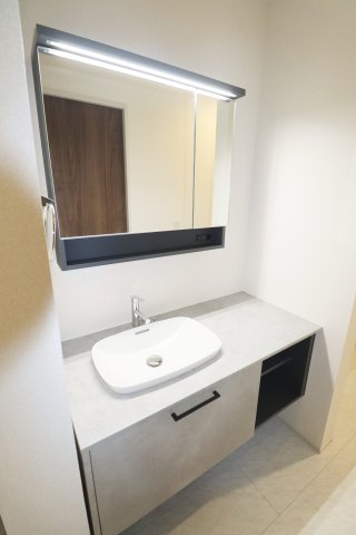 郡山市富田町字大徳南第3　　　１号棟　　　小山田小学校、郡山第６中学区　の収納