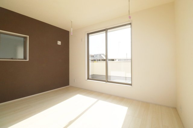 郡山市富田町字大徳南第3　　　１号棟　　　小山田小学校、郡山第６中学区　の洋室