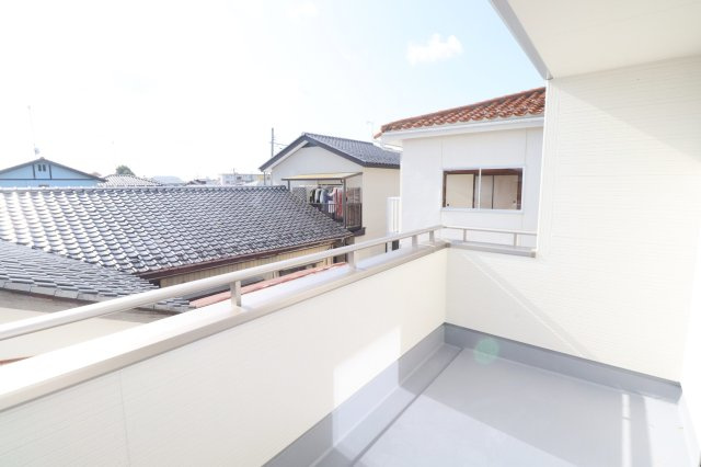 郡山市富田町字大徳南第3　　　１号棟　　　小山田小学校、郡山第６中学区　のバルコニー