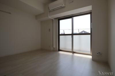 【居間・リビング】 | レジデンスユウキ | ゆったり過ごせる居間です