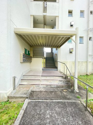 【エントランス】 | 若山台住宅23号棟