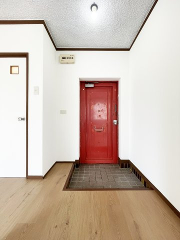 クオリア鷹匠町の玄関