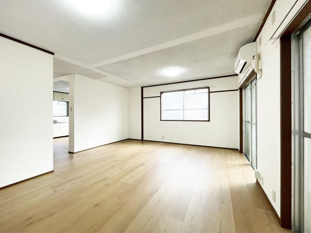 クオリア鷹匠町の居間・リビング