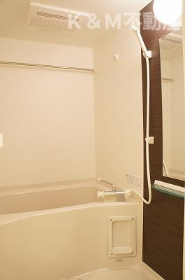 リブリグランポートの浴室|日々の疲れを癒すお風呂付です