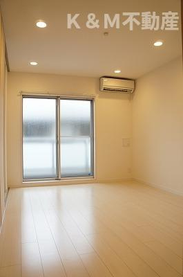 リブリグランポートの居間・リビング|こちらの居間で趣味の時間をお楽しみください